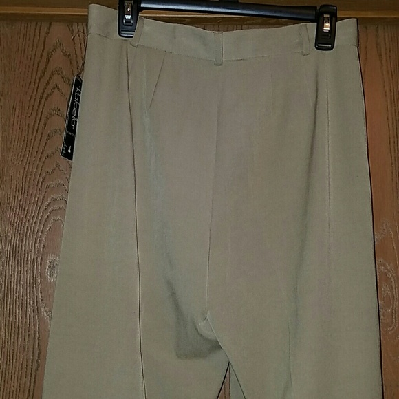 Tan trousers - Picture 4 of 6